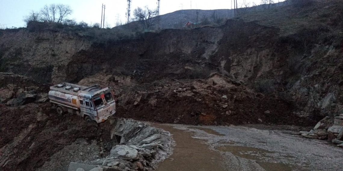 Jammu-Srinagar National Highway blocked due to a massive mudslide