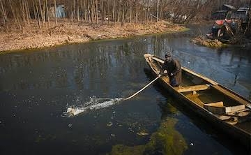 Srinagar Deputy Mayor wakes up from deep slumber, remembers Khushal Sar