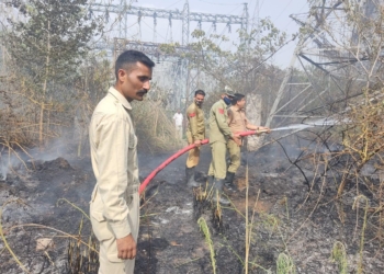 Massive fire breaks out at Baran Power Grid Station in Jammu outskirts