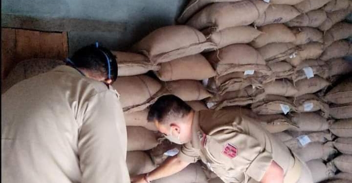Police seizes 108 bags of FCI rice and wheat