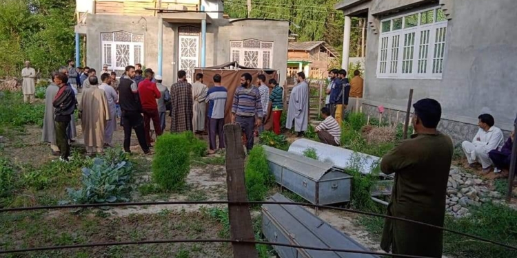 Policeman, his wife and daughter killed in South Kashmir ‘militant’ attack