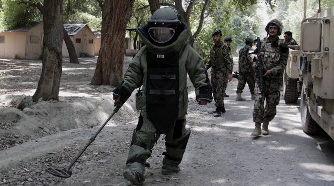 5-7kg IED detected in Kashmir