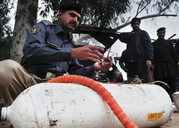 2kg Bomb Diffused in Peshawar Pakistan