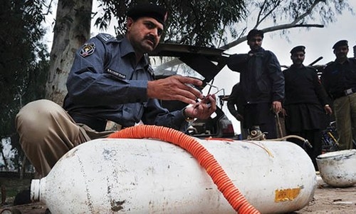 2kg Bomb Diffused in Peshawar Pakistan