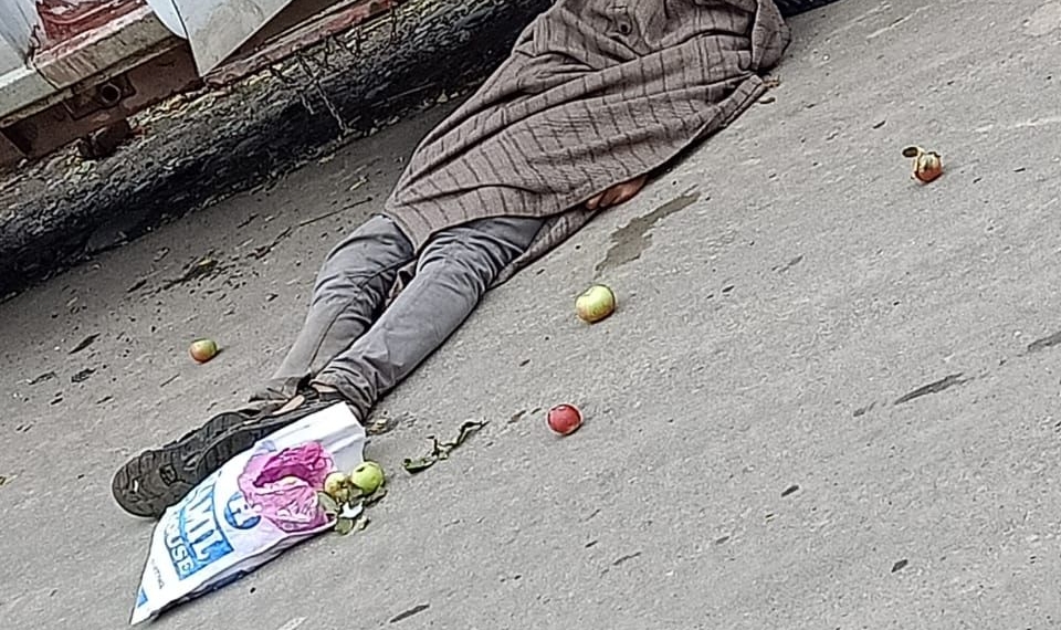 Civilian killed near CRPF camp at kashmir