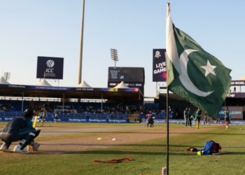T20 World Cup: Pakistan head coach Saqlain Mushtaq reveals why players carry national flag during training
