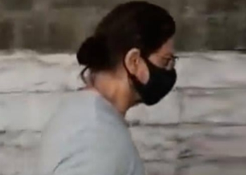 Shah Rukh Khan Meets Son Aryan Khan In Mumbai Jail