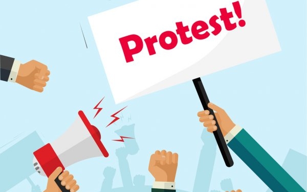 Family members of man shifted to outside Kashmir jail stag protest outside DC office