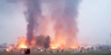 Mob sets Charsadda police station in Pakistan on fire after officials refuse to hand over alleged blasphemy suspect