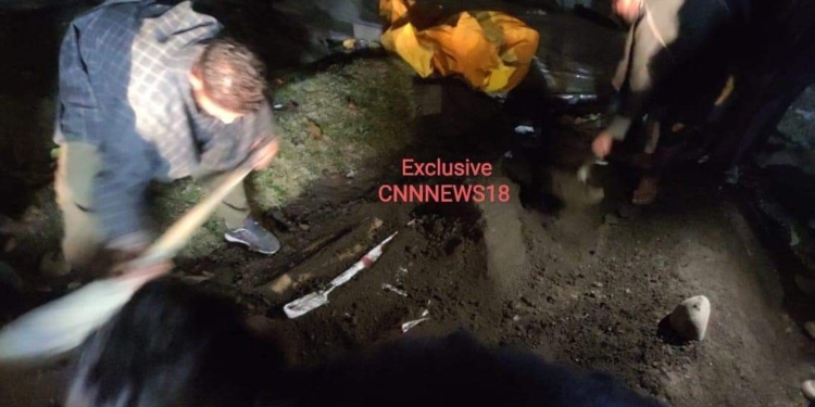 Hyderpora ‘Encounter’: Bodies Of 2 Srinagar Residents Exhumed In Handwara