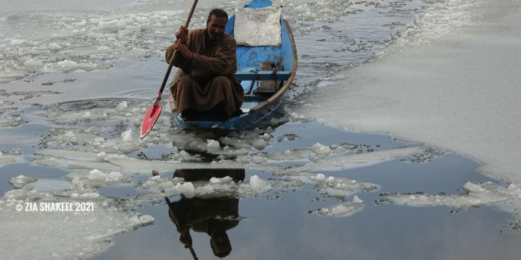 Kashmir Under Freeze, Srinagar Experiences Season’s Coldest Night