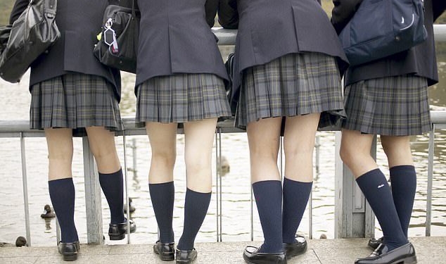 School Asks Male And Female Students And Teachers to Wear Skirts