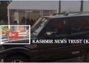 Farooq Abdullah arrives in Parliament with J&K Flag on his vehicle