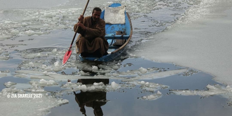 Kashmir, Ladakh Under Deep Freeze; Srinagar Sees Season’s Coldest Night At Minus 3.6°C