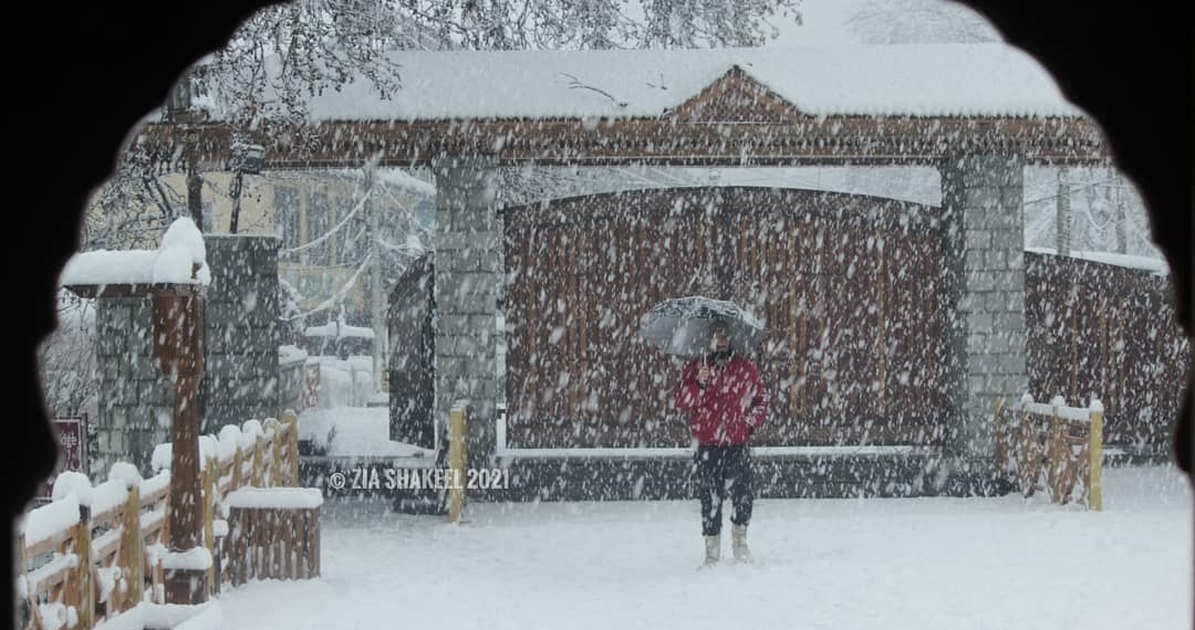MeT Forecasts Heavy Snowfall’ At Some Places In J&K On Jan ‘May Affect Surface, Air Traffic’