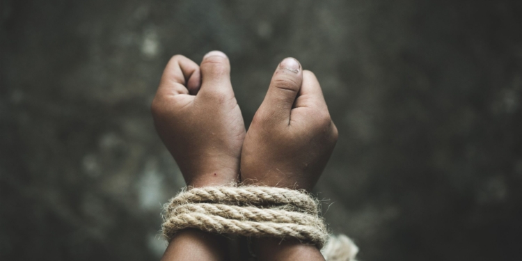 Siblings rescued from kidnapper
