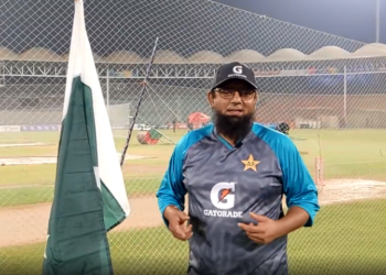 Interim Coach of Pakistan Cricket Team Saqlain Mushtaq Made A Big Statement Regarding The National Flag Of Pakistan