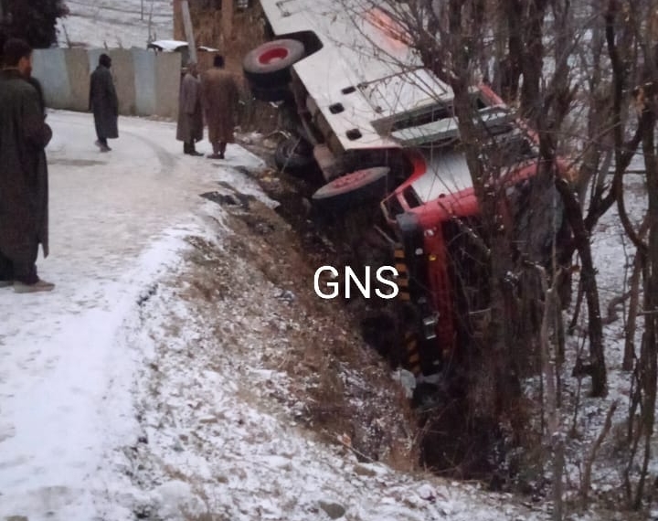 Fire Engine Skids Off Road On Way To Put Out Blaze In Pulwama, Crew Members Injured