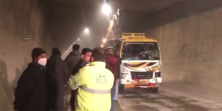 Watch Video :1 Killed, Nearly Dozen Injured Inside Navyug Tunnel in Banihal
