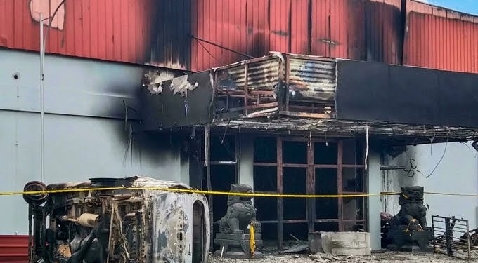 19 people killed in clash between community groups