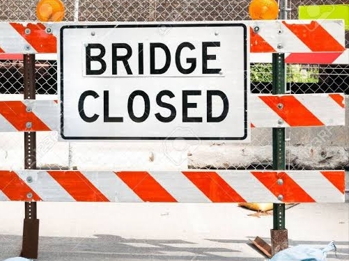 Bridge closed for vehicular movement in kashmir