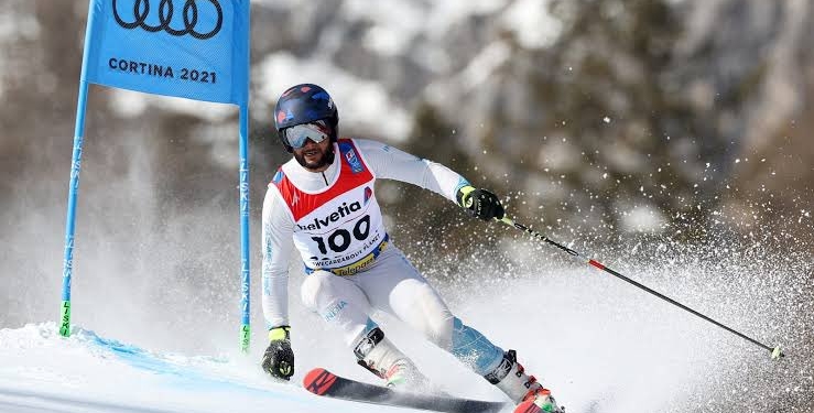 Director Tourism visits Gulmarg, instructs strict observance of Covid protocol during winter games