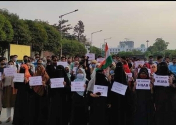 Hijab controversy: Now Aligarh College Bans Entry Of Students With Hijab, Saffron Stole