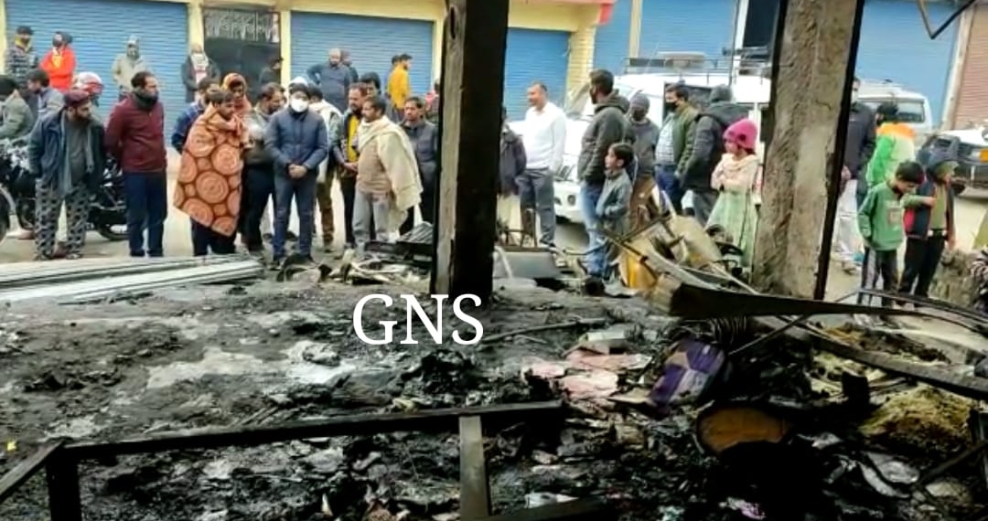 3 shops gutted, gas cylinder blasts cause panic in Mendhar Poonch