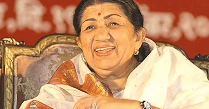 Legendary singer Lata Mangeshkar dies
