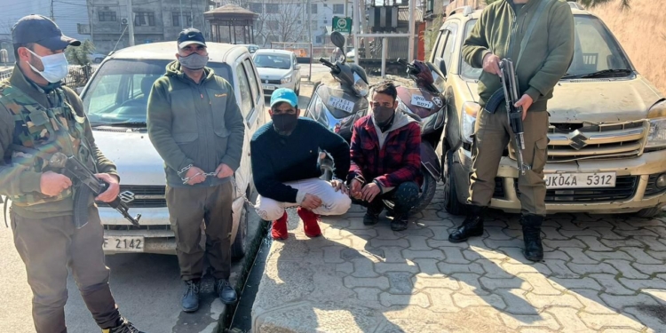 Srinagar Police arrests two vehicle lifters and recovered four stolen vehicles