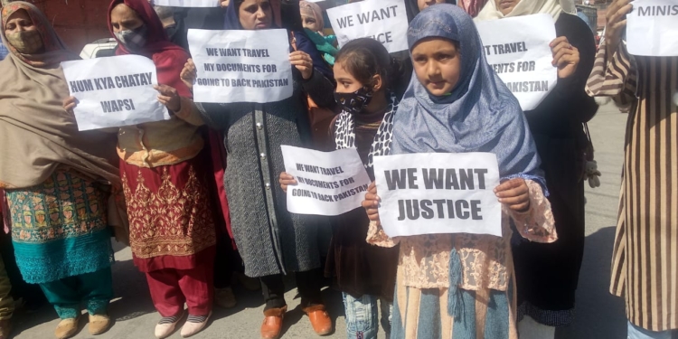 Send us back to Pakistan or grant us citizenship,Protest in Srinagar