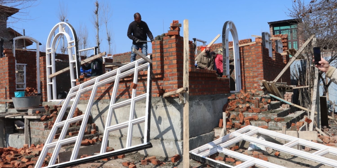 Illegal constructions demolished by LCMA in Srinagar