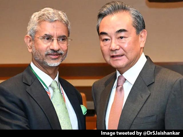 Amid A Row Over Remark About Kashmir, China’s Foreign Minister is in Delhi