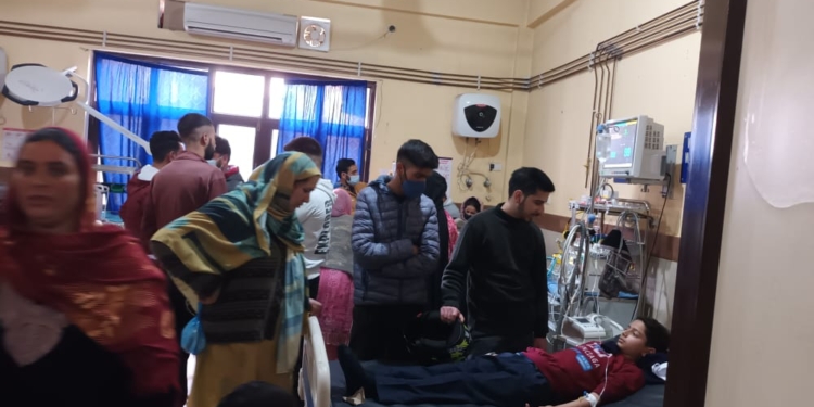 Scores Students of School Injured in Kashmir Accident