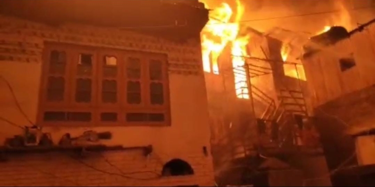 Firefighter Injured in Ongoing Rescue Operation in Srinagar