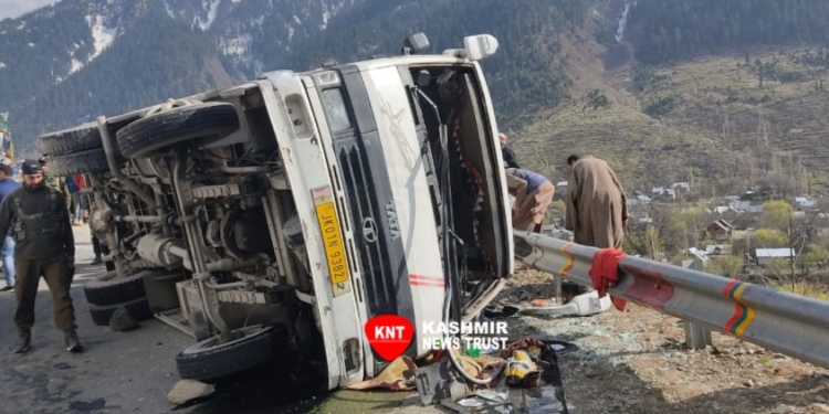 Two tourists killed, several injured in Ganderbal district