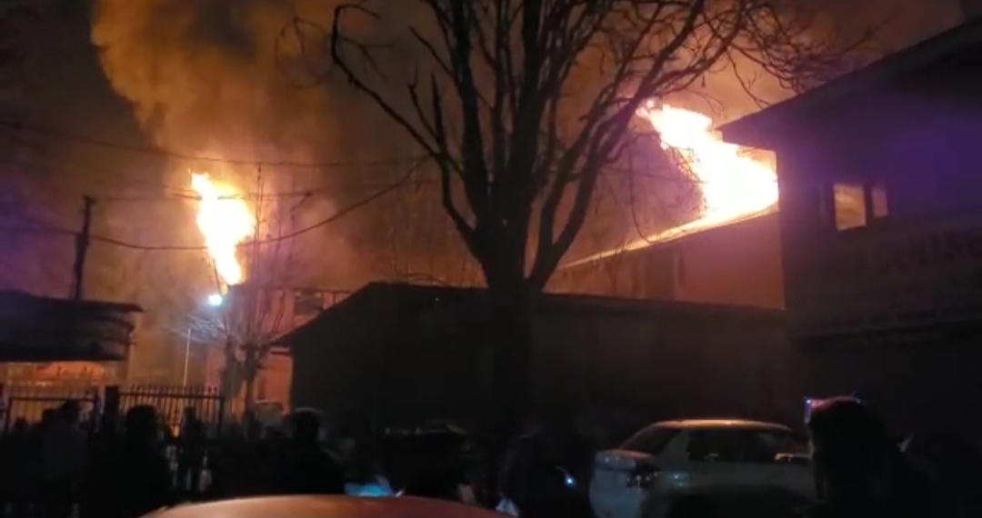 Massive fire broke out in Bone and Joint Hospital Barzulla