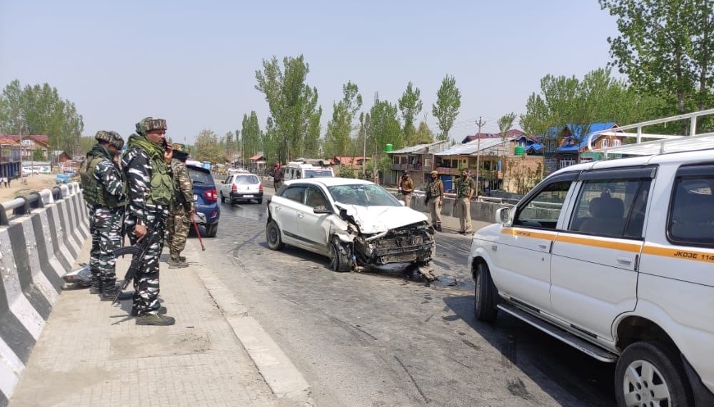 Woman among 3 injured in Jammu And Kashmir