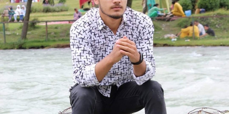 Srinagar Boy Goes Missing, Family Urges Him To Return Home, Emotional Video of Family Available