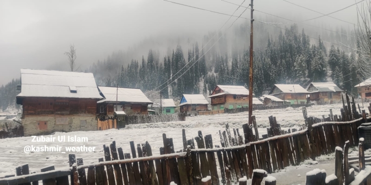 Light Snowfall, Rain Continue In Kashmir, Till Tomorrow More…..