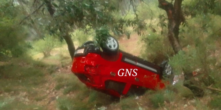 4 Members Of Family Injured As Vehicle Falls In Gorge In J&K