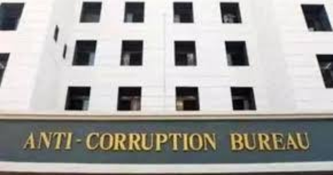 Anti-Corruption Bureau (ACB) trapped and arrested Works Supervisor in Urban Environmental Engineering Department(UEED) Srinagar for …..