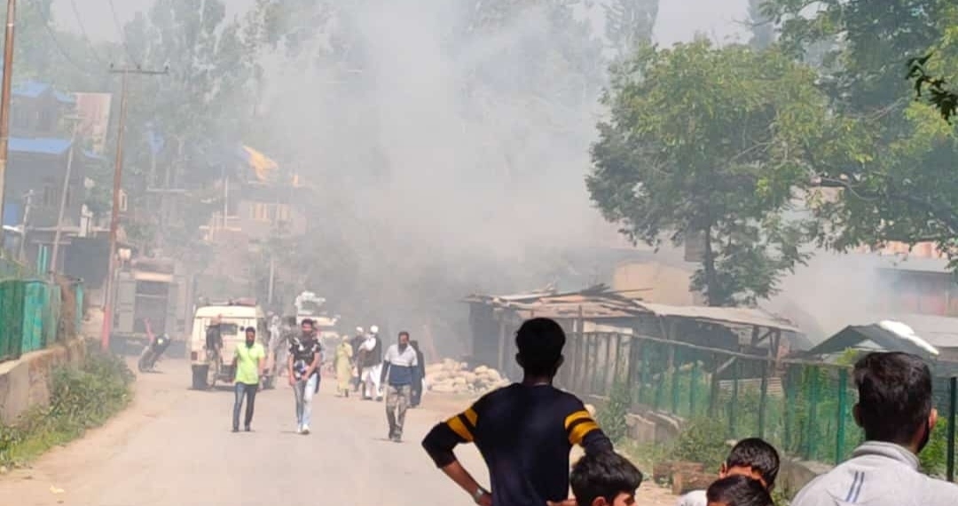 Six Policemen injured in stone-pelting in Kashmir, miscreants set cow-shed on fire….