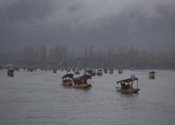 Windstorm: 4 troopers rescued after their boat capsizes in Lake, Tourists evacuated….