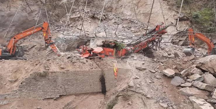 Update: Collapsing of Tunnel: