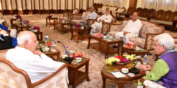 LG Hosts ‘High Tea’ For Political Leaders, Mehbooba Skips,Another Meeting After Ten Days