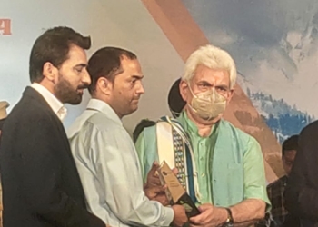LG Confers Awards To Various Individuals,Dr Abid Jan Awarded ‘Best Men’s Health Expert Doctor Of J&K’