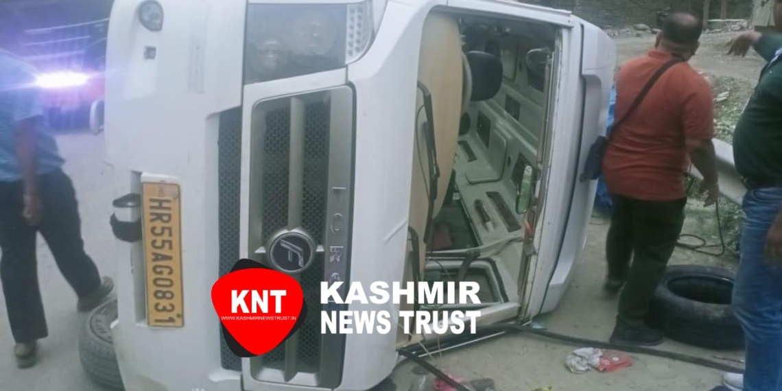 Three pilgrims injured in a road accident in Jammu And Kashmir…