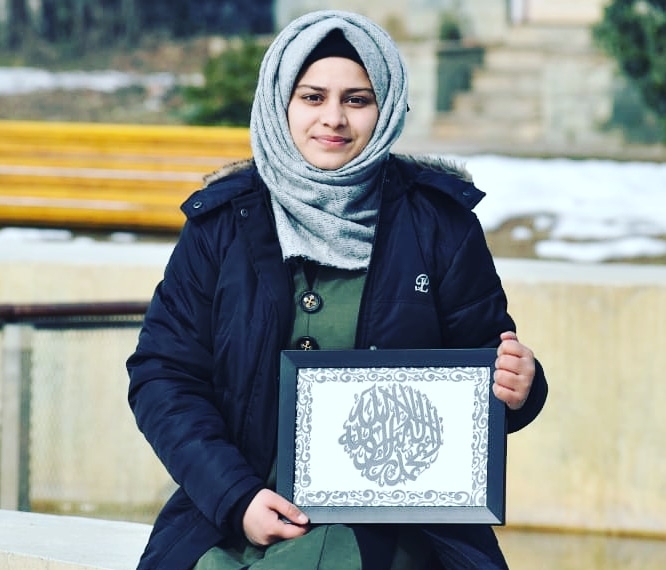 Meet Abida Rashid: An 20-year-old islamic calligrapher and medical student from HMT Srinagar