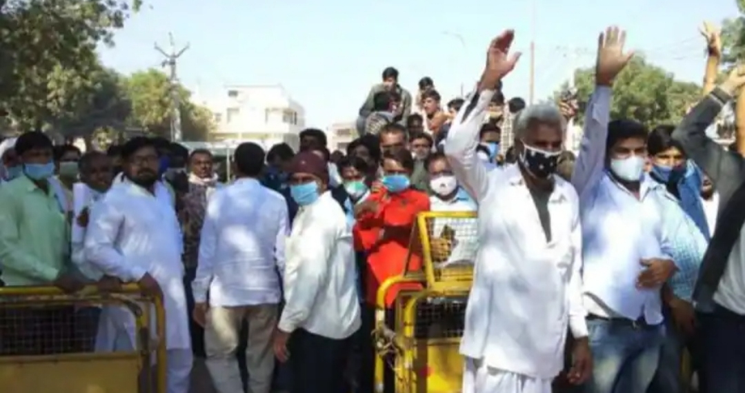 Pakistan Zindabad’ slogans allegedly raised in!supporters are heard raising slogans of ‘Jeet gaya bhai jeet gaya Pakistan jeet gaya’